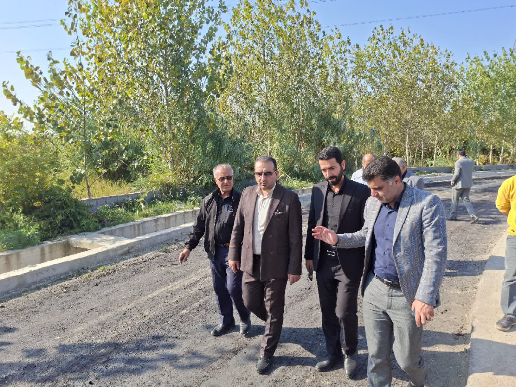 بازدید فرماندار میاندورود از طرح هادی و آسفالت روستای اسرم و چوکلا بیشه‌سر